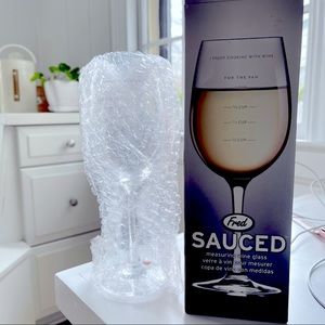 Fred Sauced Measuring Wine Glass